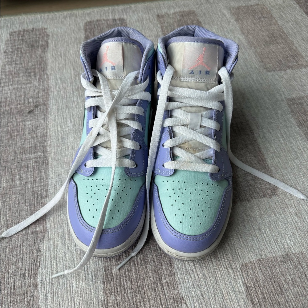 Jordan 1 Mid (GS) - Picture 3 of 5